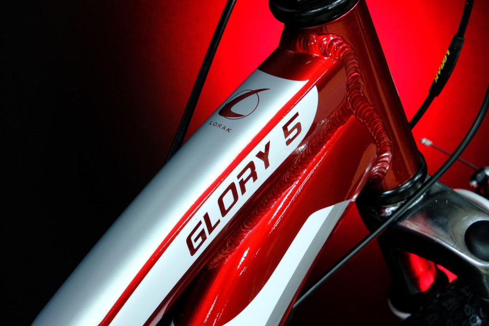 Lorak Glory 5 Красный/Белый рама 15 (на рост 141-160)